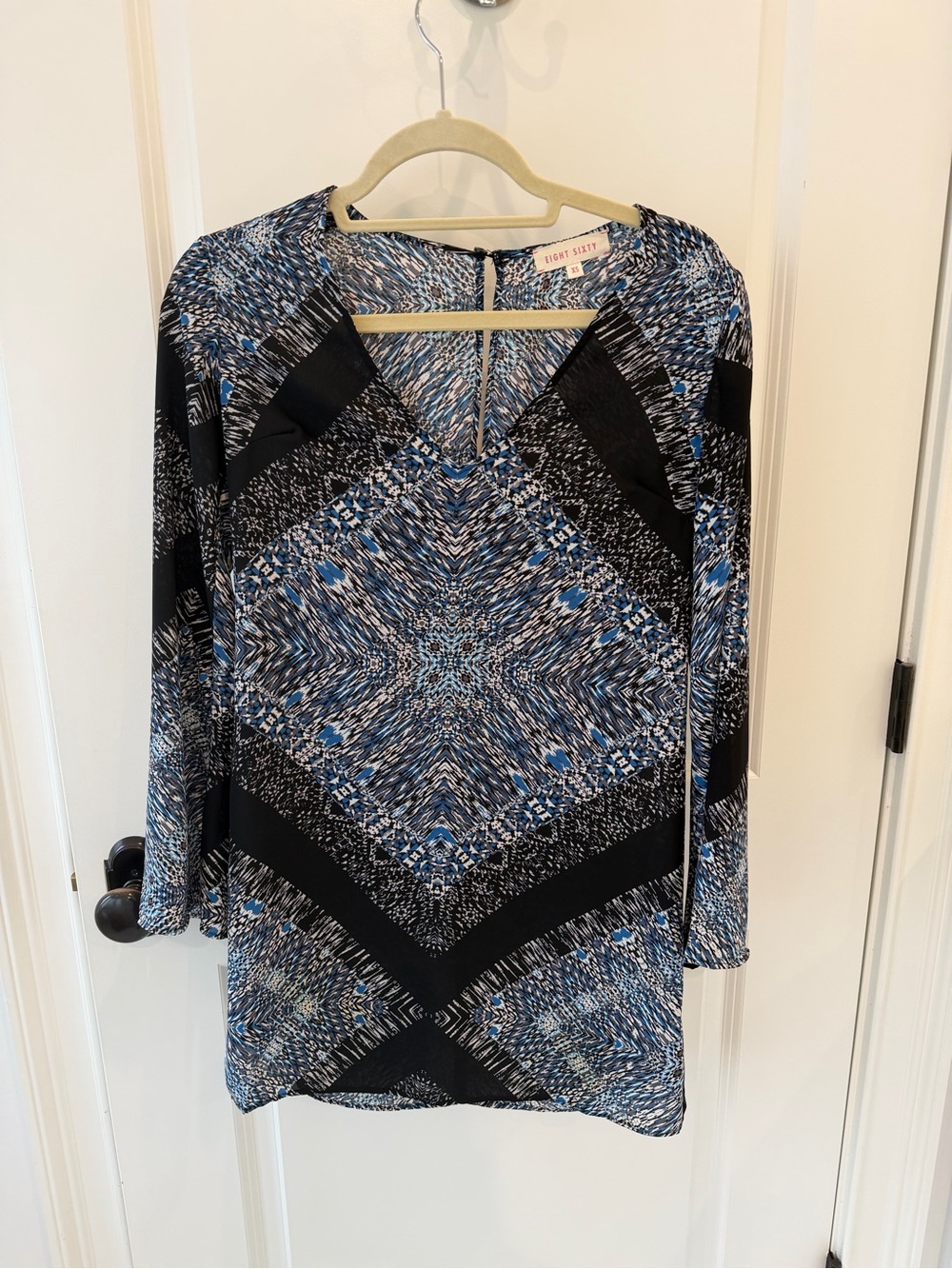 Eight Sixty Blue and Black Printed V-Neck Long Sleeve Top